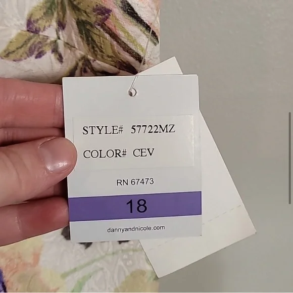 Nwt Danny & Nicole Floral Fit & Flare Dress Size 18 - Picture 8 of 15